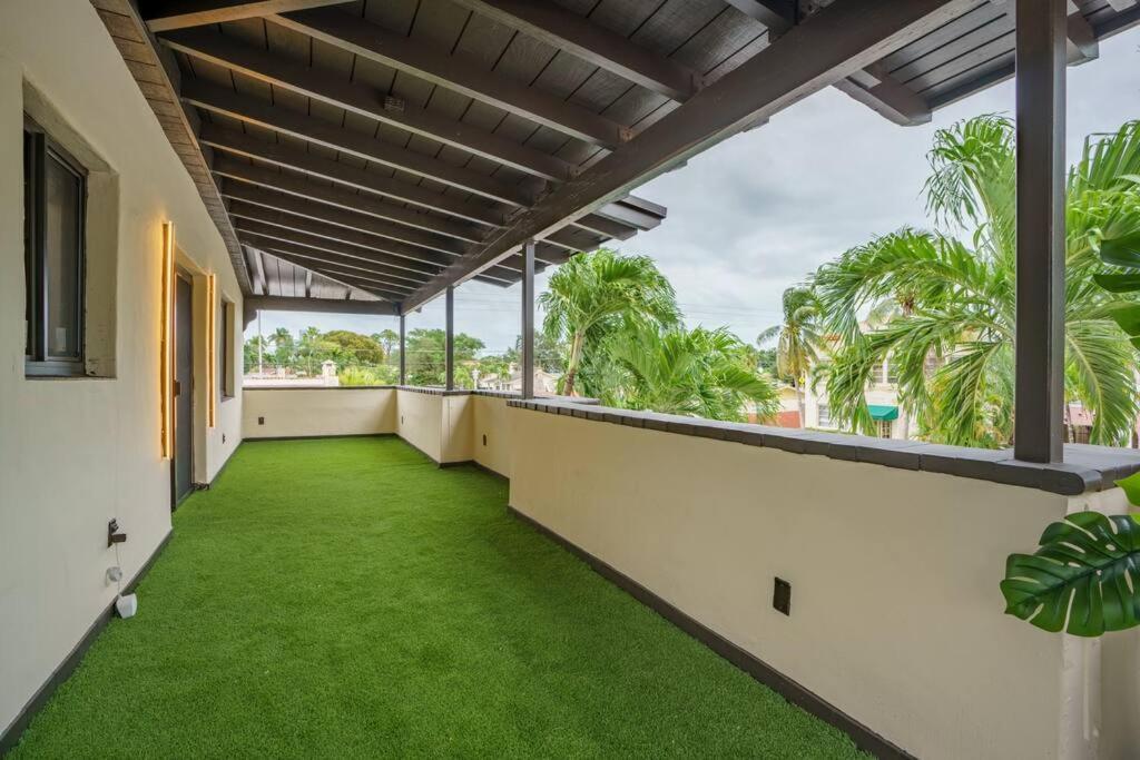 New! Miami & Calle Ocho Simpson'S Funhouse! Εξωτερικό φωτογραφία